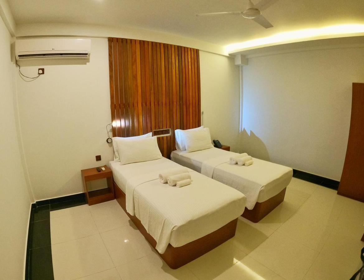 บีชสโตน Hotel กุลลี ภายนอก รูปภาพ